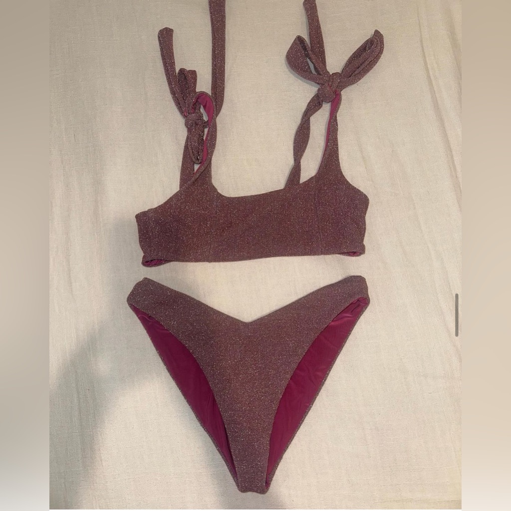 Beachriot Bikini !